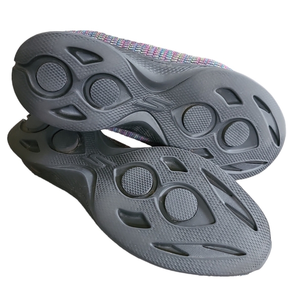 Skechers "GoWalk 4" Slip On Goga Max Shoes - Picture 9 of 12